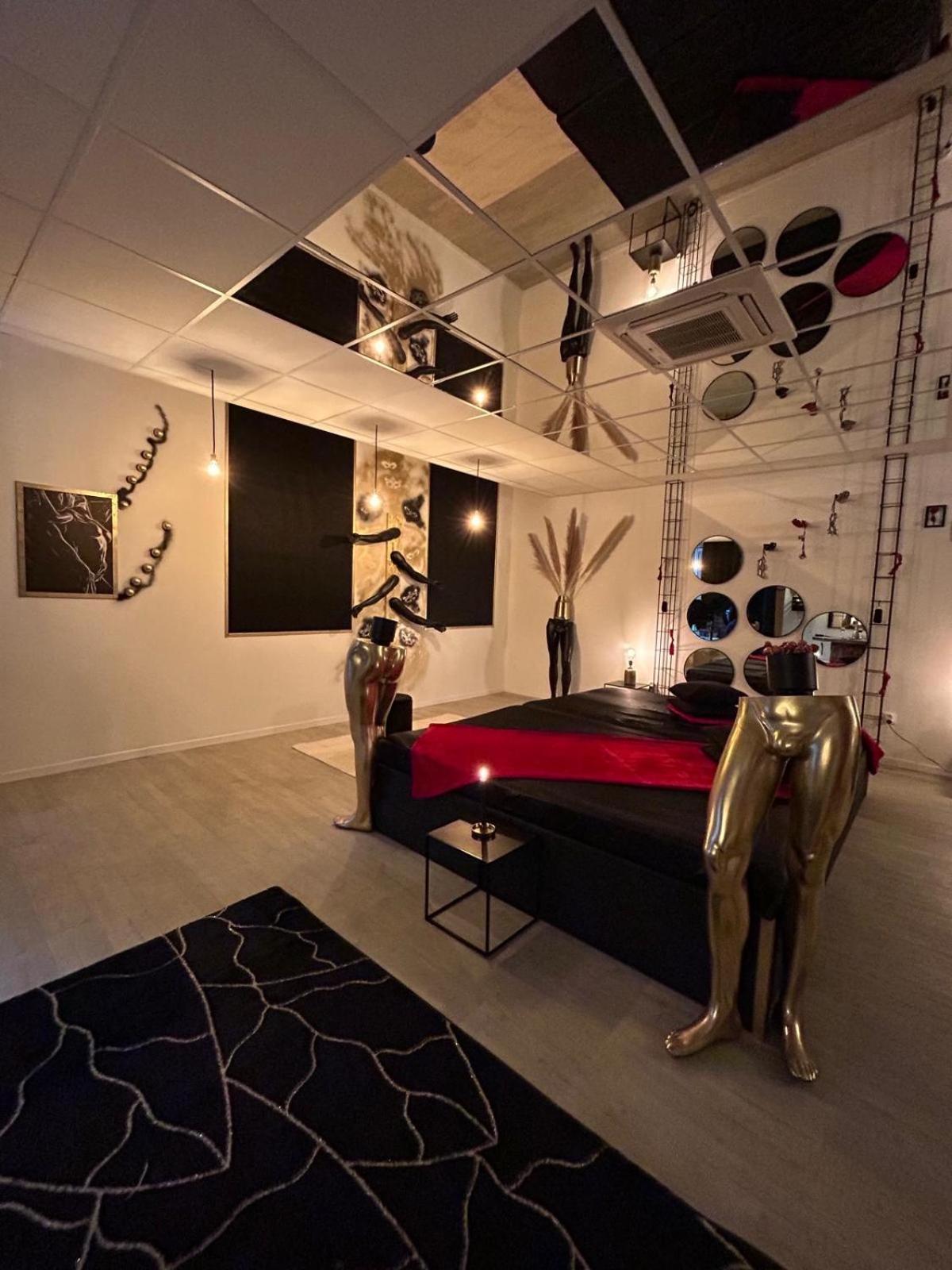 L'Escapade Sensuelle - La Love Room D'Epernay Bagian luar foto