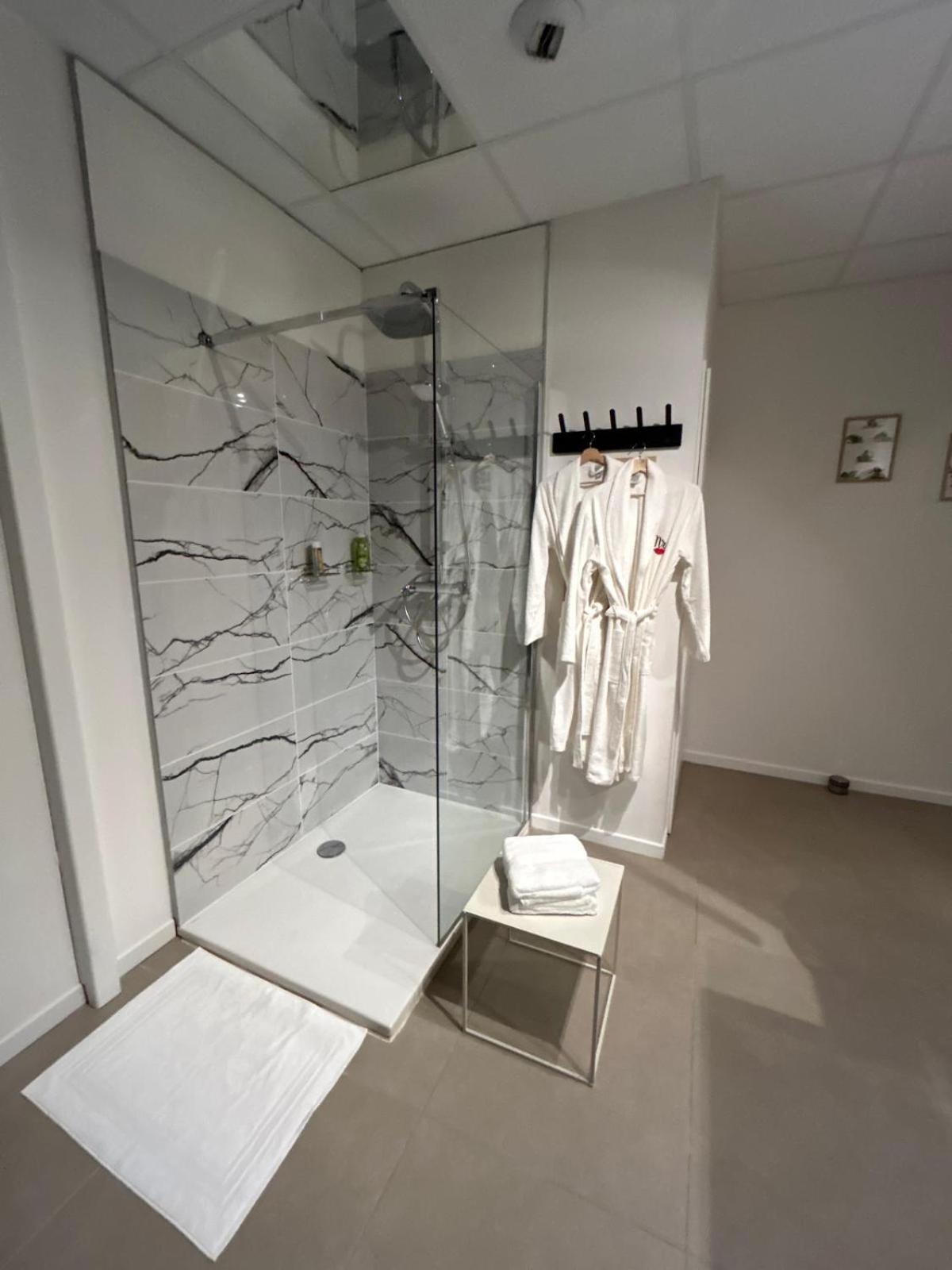 L'Escapade Sensuelle - La Love Room D'Epernay Bagian luar foto